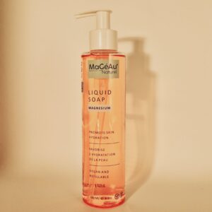 MaGeAu-Naturel-Face-Cleanser-reduced-2.jpg